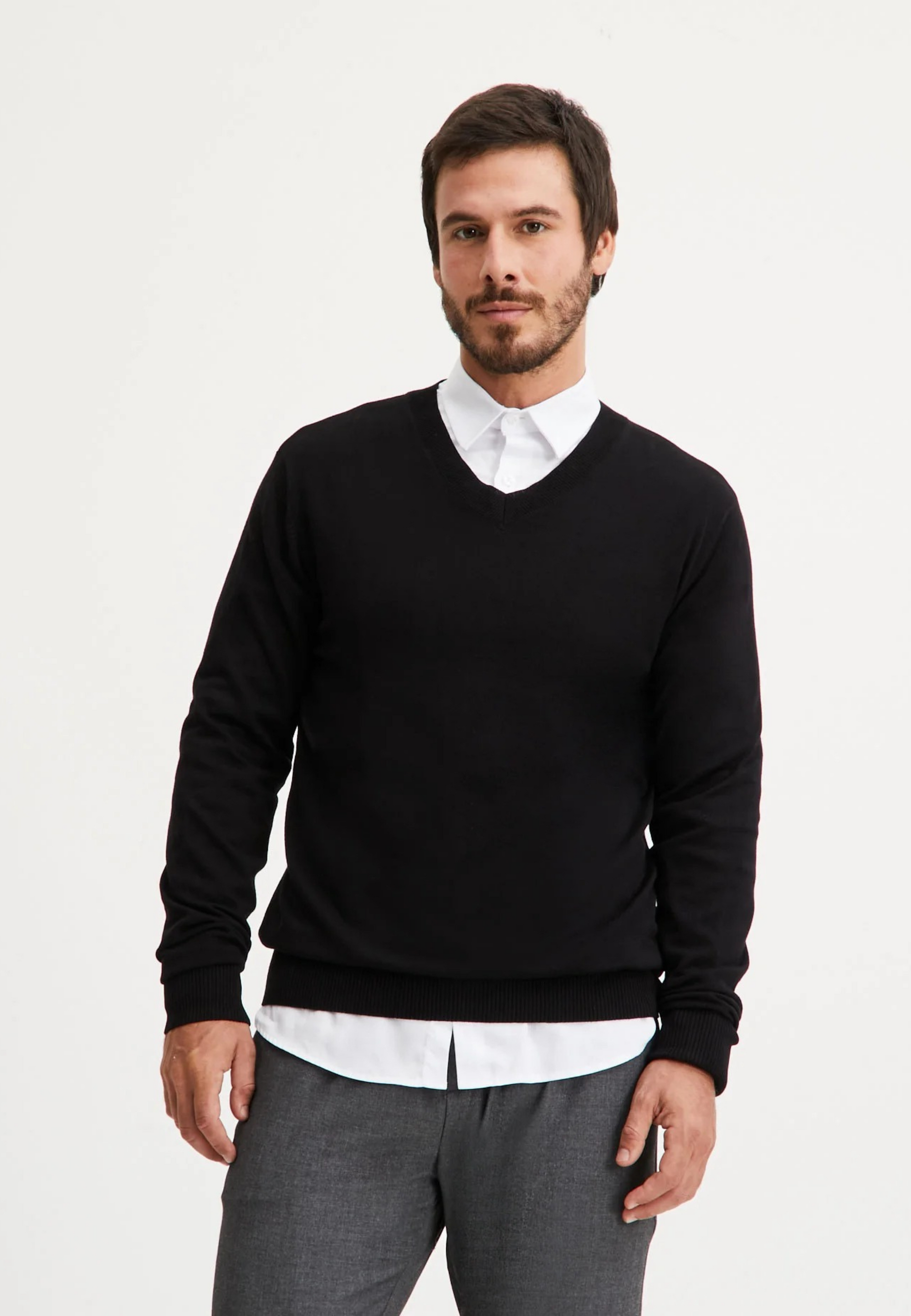 Rully Lancaster V-Neck Knit Black
