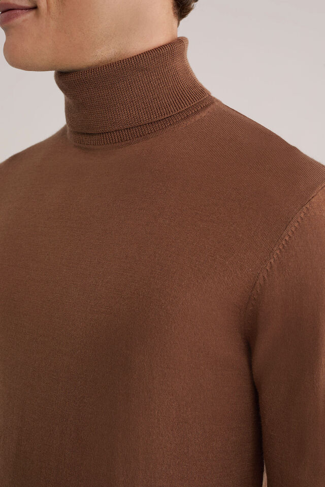 Men’s Slim Fit Merino Wool Roll-Neck Jumper