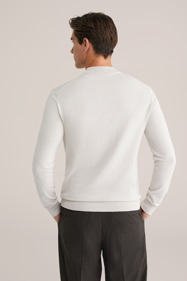 Men’s Slim Fit Fine-Knit Turtleneck Jumper