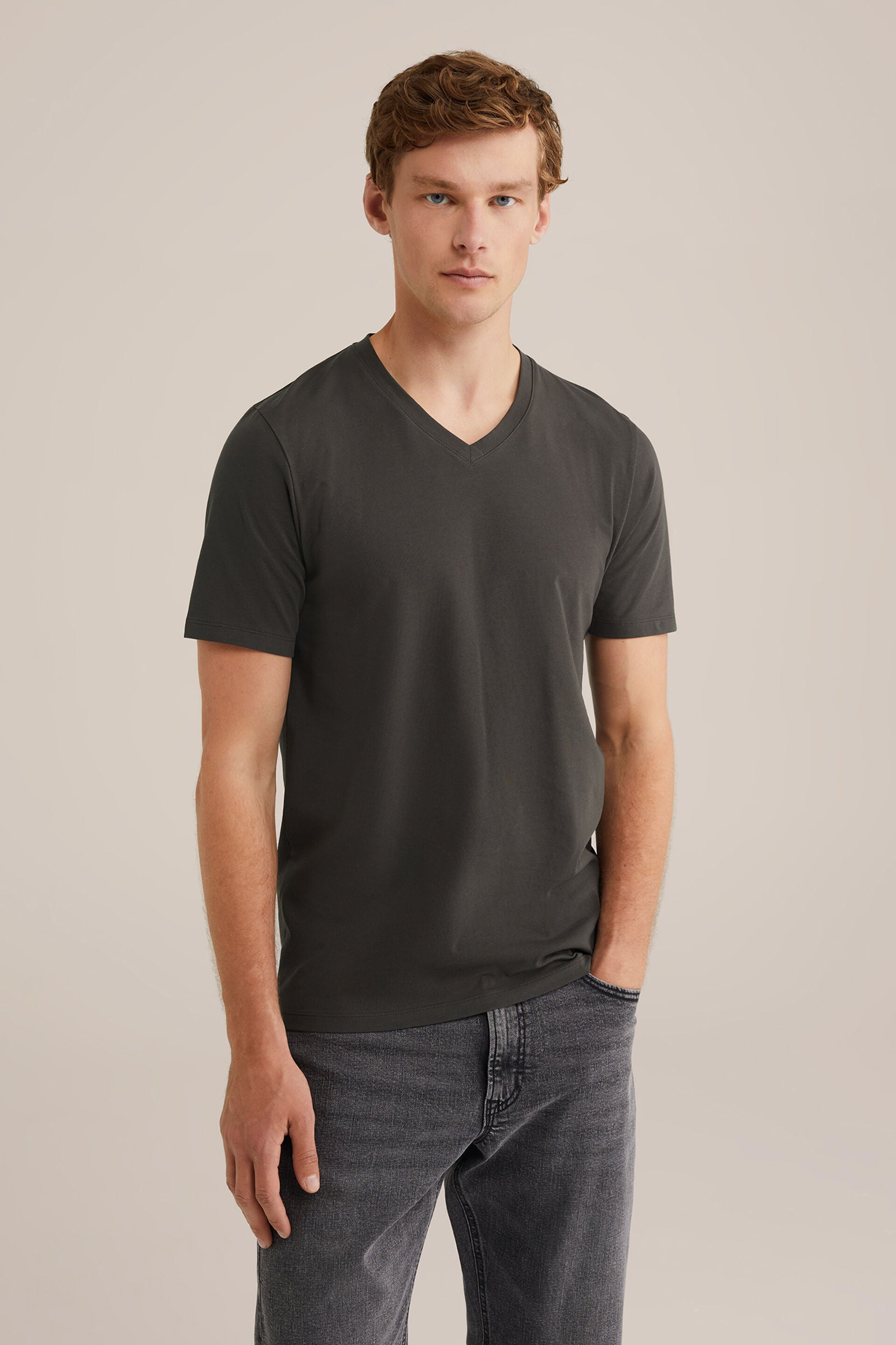 Men's Slim Fit V-Neck T-Shirt