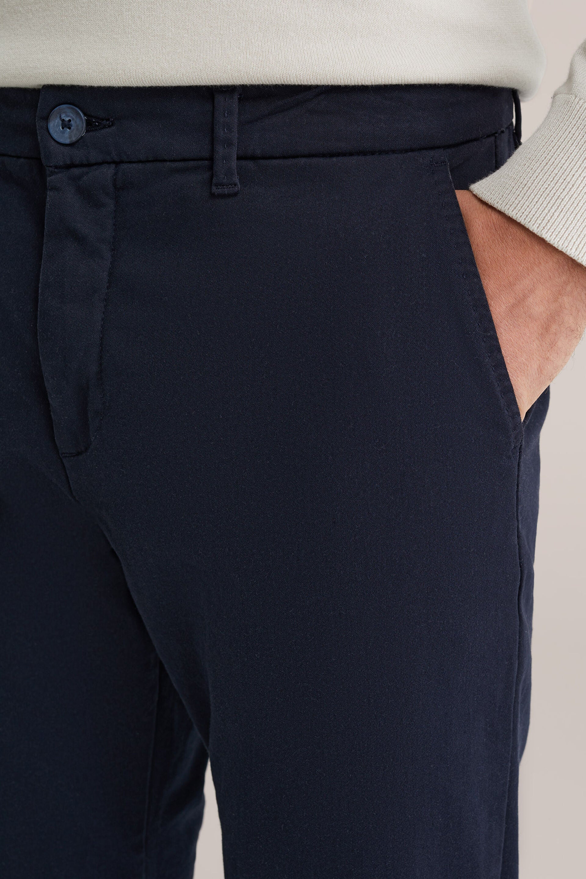 Men's Slim Fit Chino with Stretch