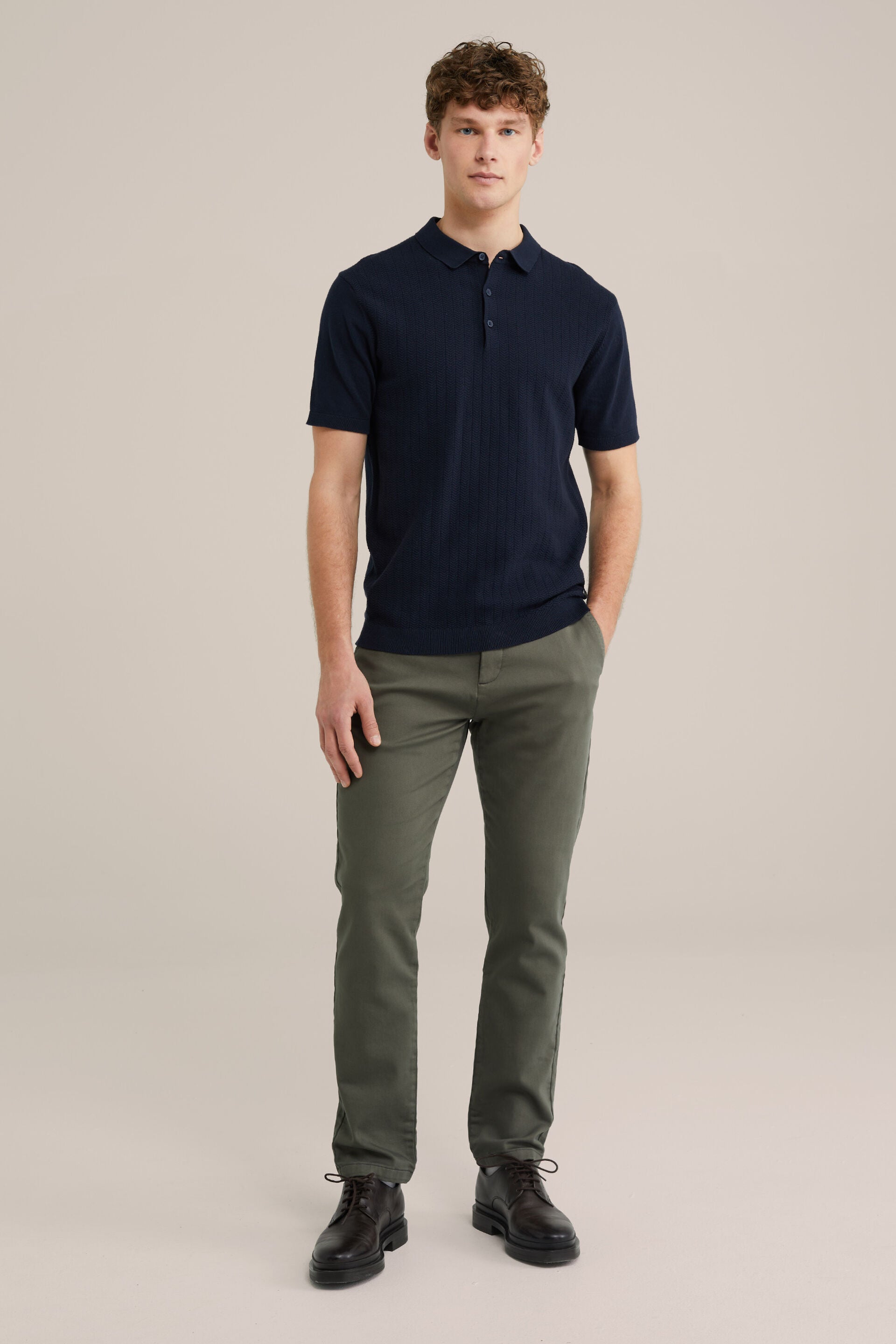 Men's Slim Fit Chino with Stretch